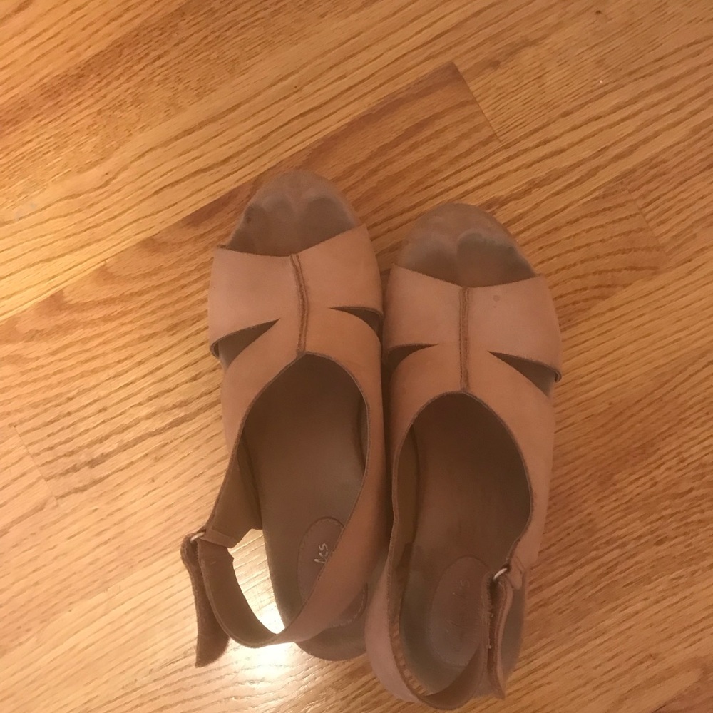 Clark’s Wedges - image 2